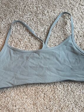 Vuori Short and Sports Bra set light blue grey